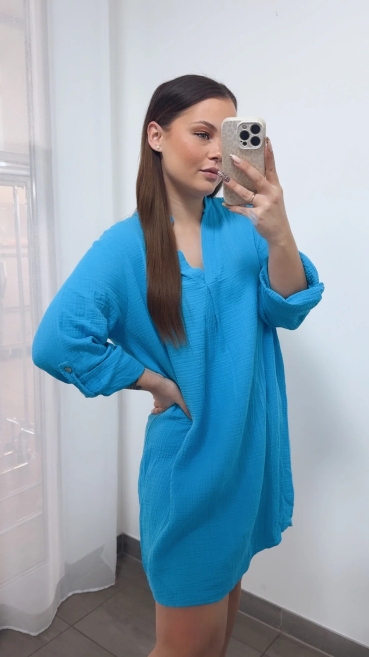 BLUSENKLEID Musselin mit V-Ausschnitt / azur blau Art. 14451 - Image 3