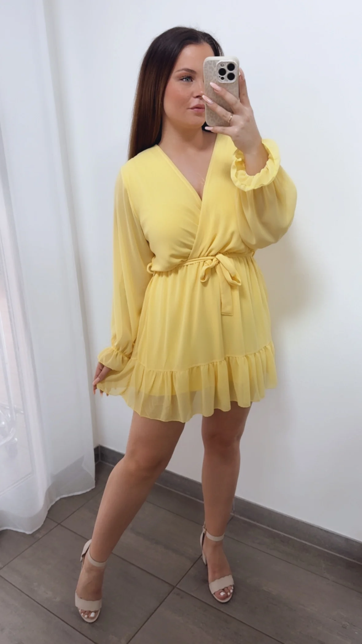 Chiffon Kleid in Wickeloptik zum schnüren / gelb Art. 14510