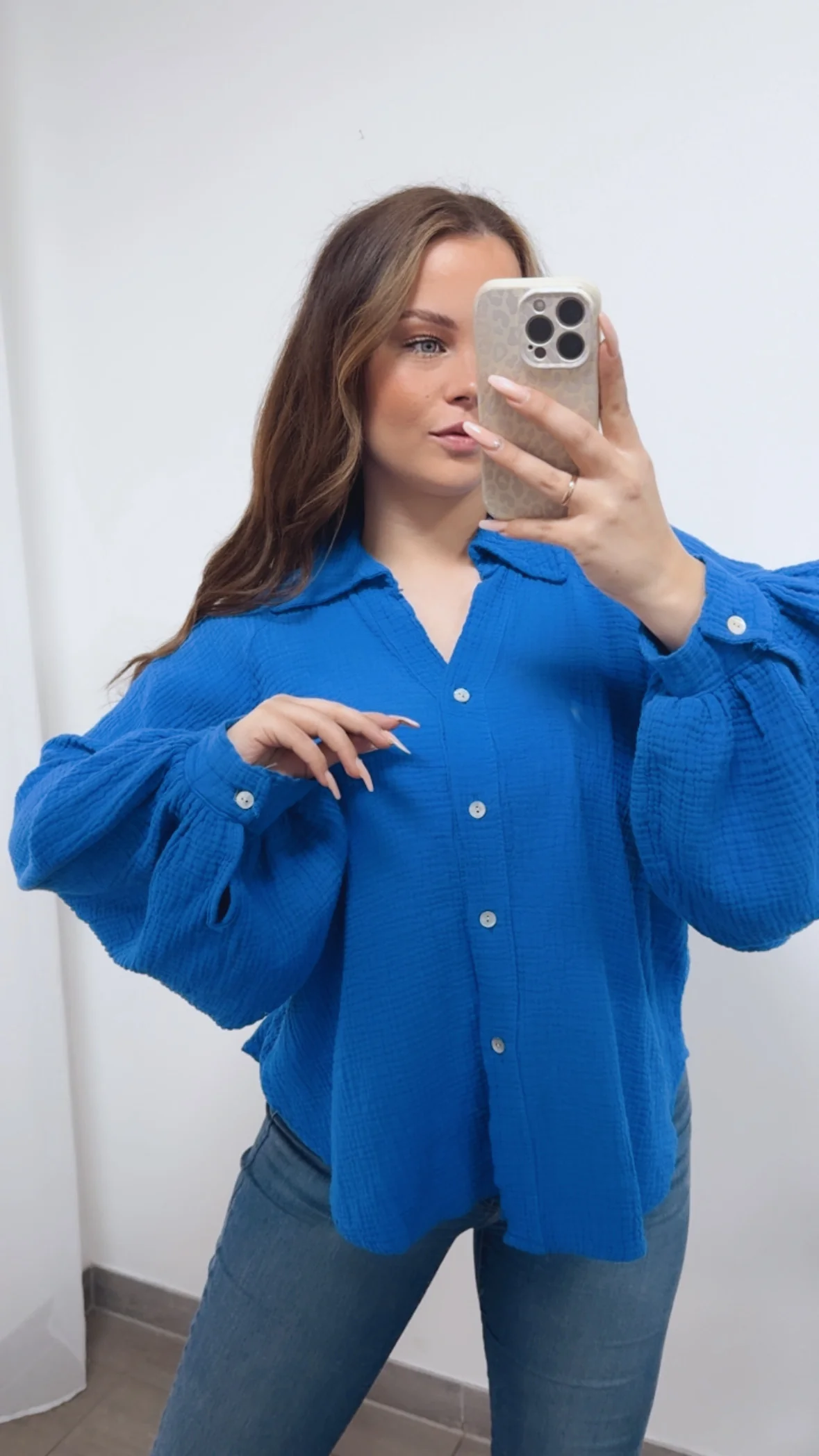 KURZE Oversize Musselin Bluse BALLONÄRMEL / royal blau Art. 14720 - Image 3