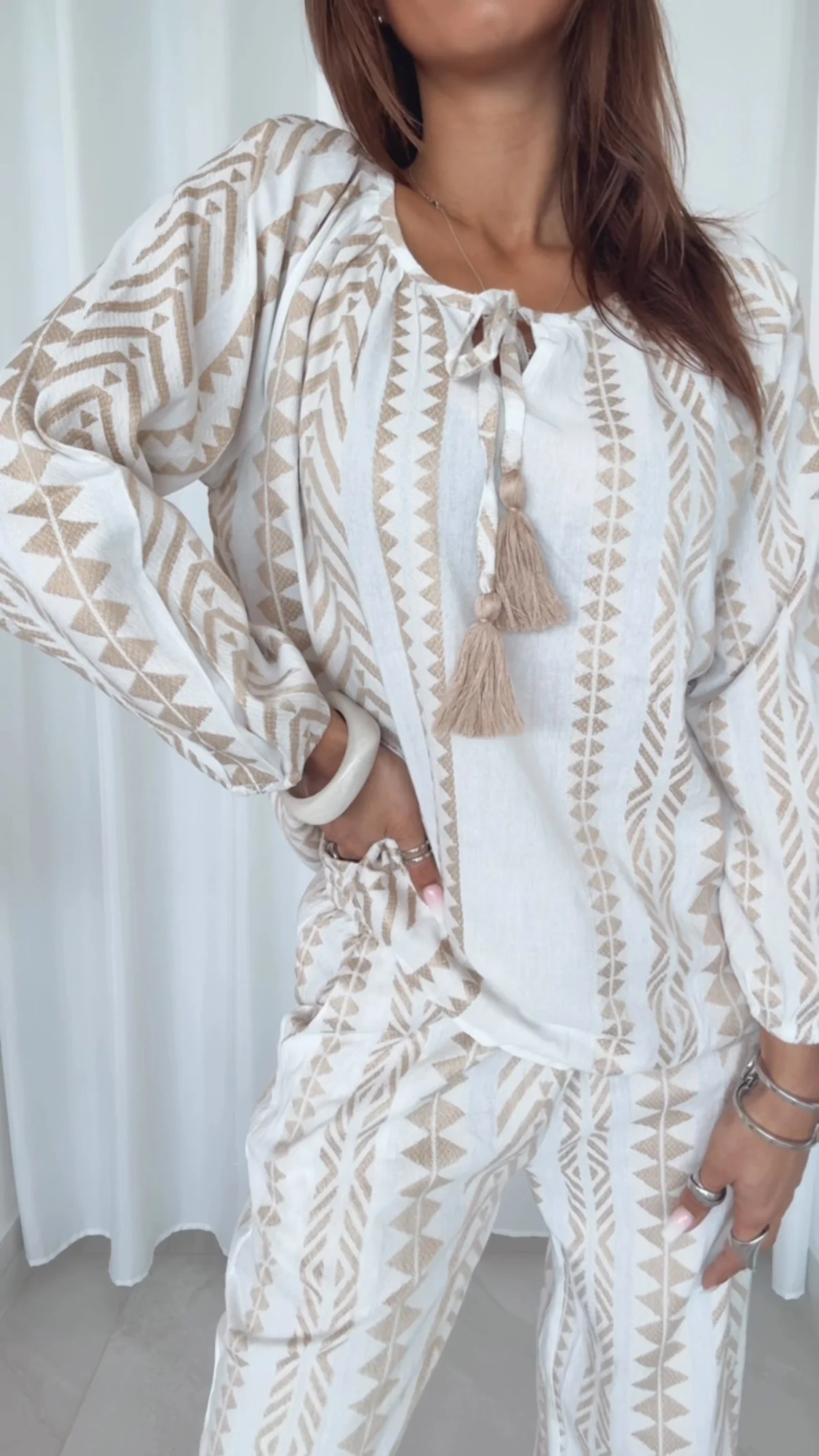 PREMIUM Summer Vibe Bluse mit Kordeln / weiss - beige Art.14586 - Image 3