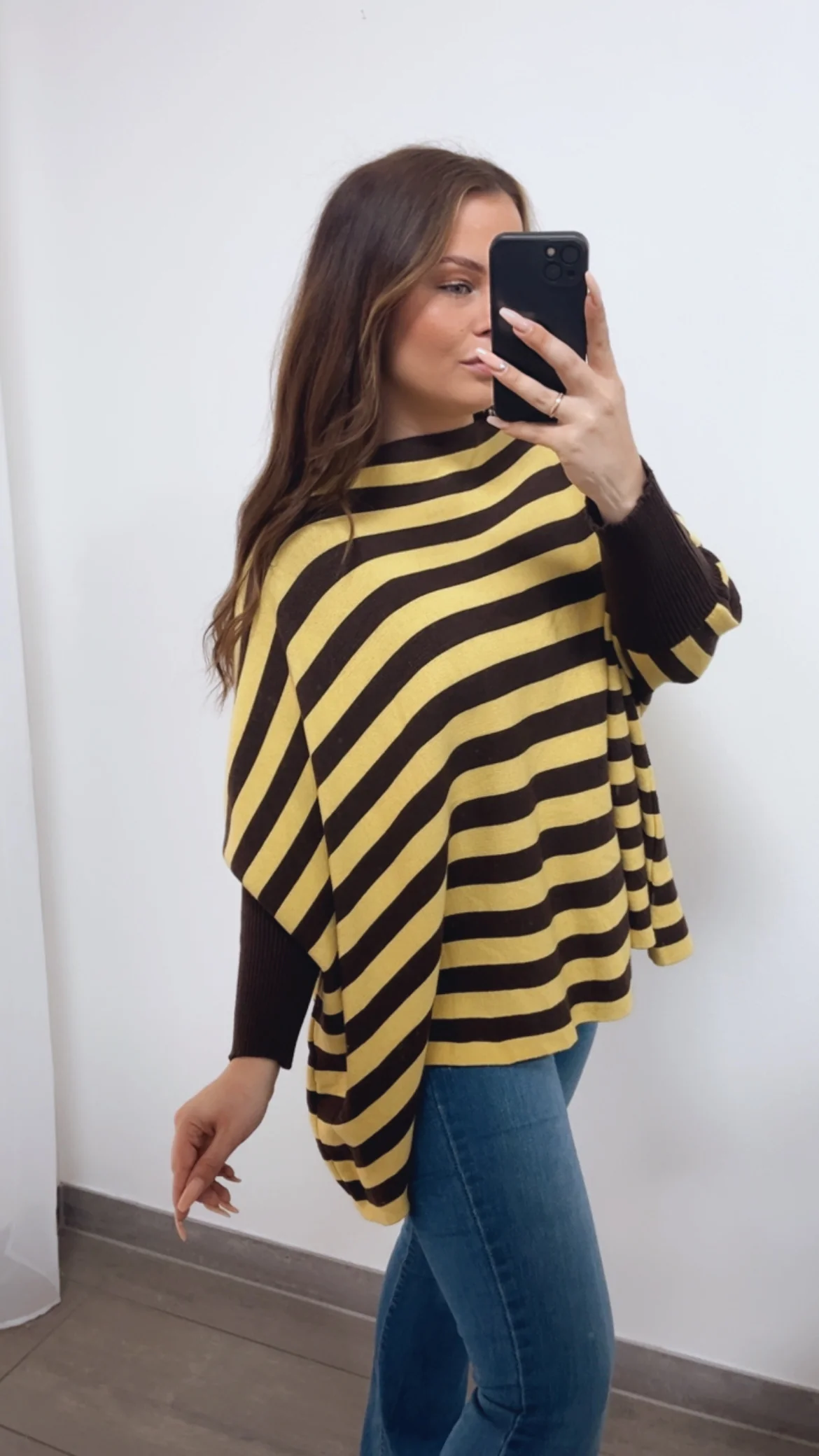 STREIFEN ultra weicher Pullover mit Fledermausärmeln / dunkel braun - gelb Art. 14764 - Image 3
