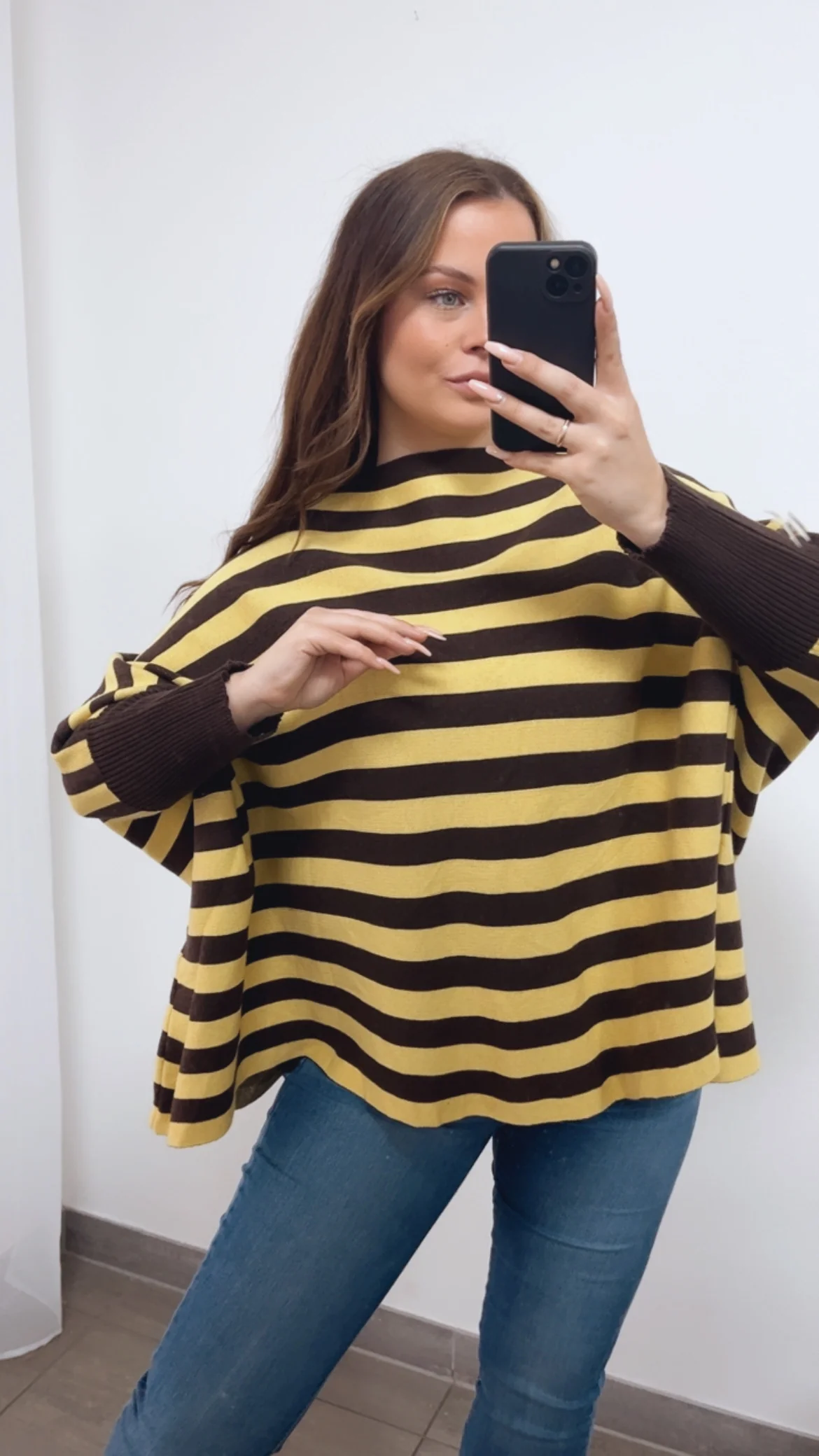 STREIFEN ultra weicher Pullover mit Fledermausärmeln / dunkel braun - gelb Art. 14764 - Image 5