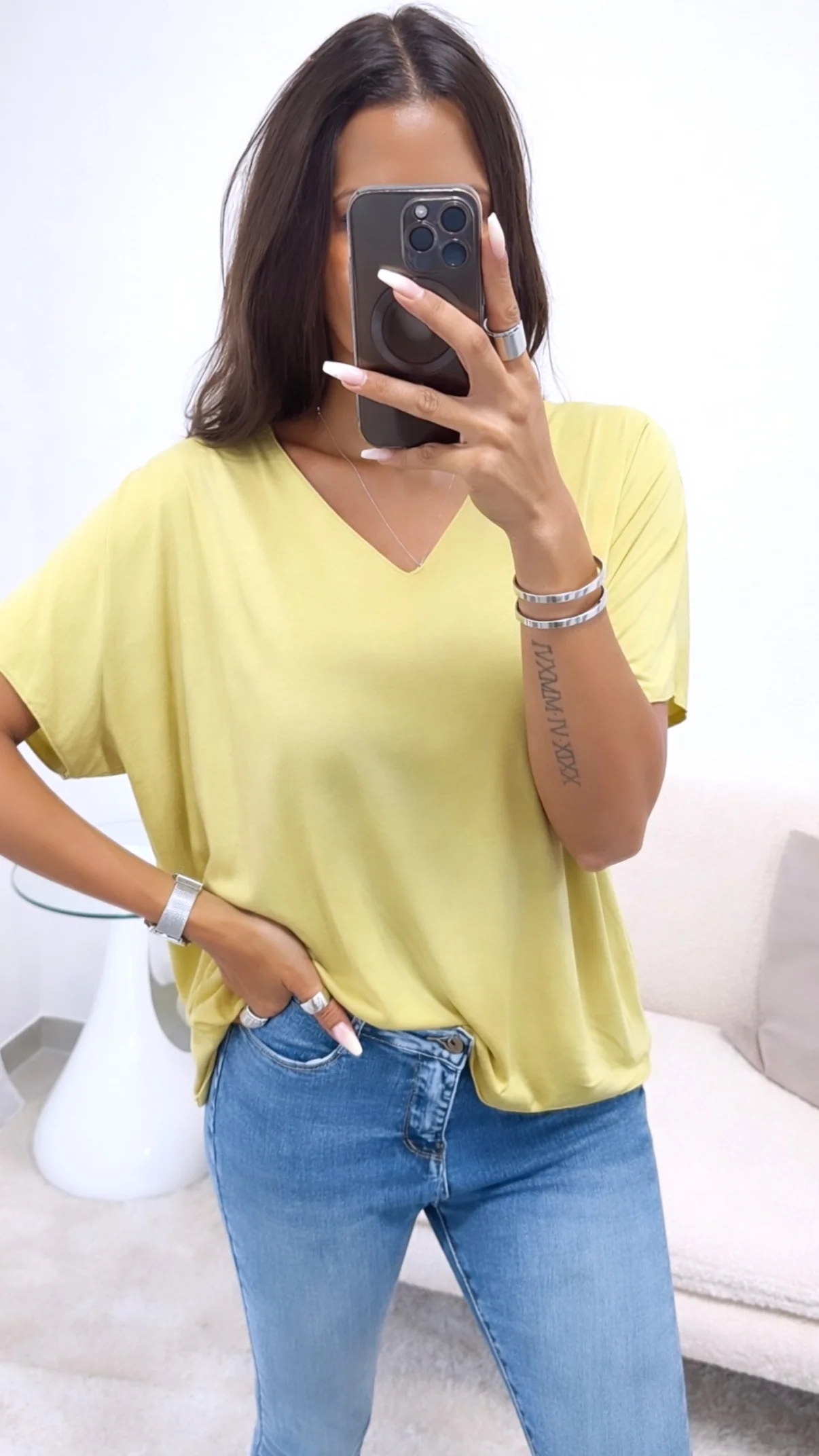 T-shirt Oberteil mit V-Ausschnitt / soft gelb Art. 9781