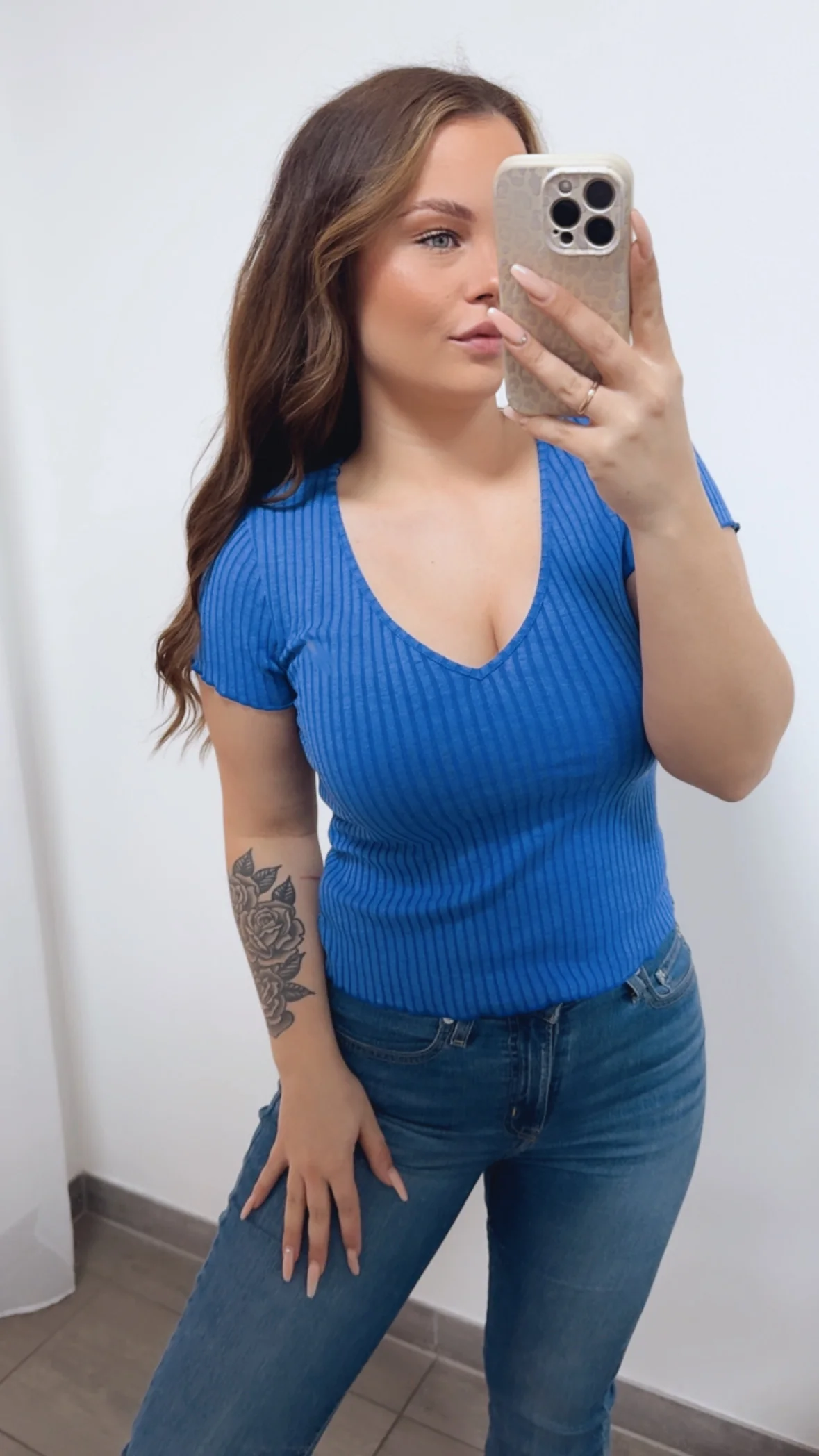 V-Ausschnitt Ripp T-Shirt / royal blau Art.14705 - Image 2